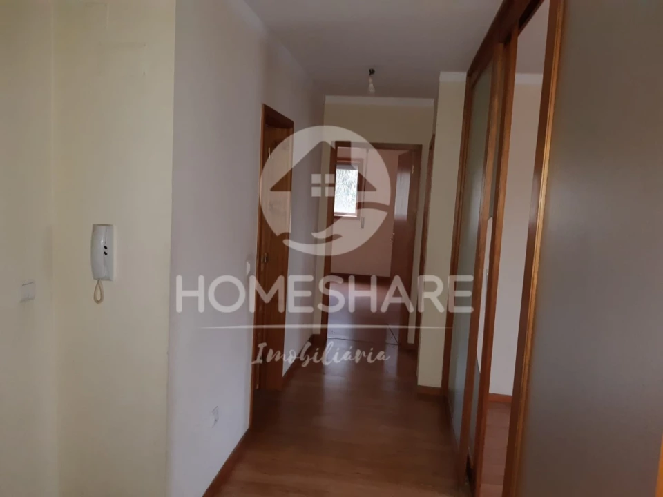 Apartamento T2 para Venda em Campo e Sobrado Foto 1