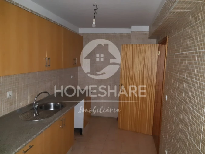 Apartamento T2 para Venda em Campo e Sobrado Foto 3