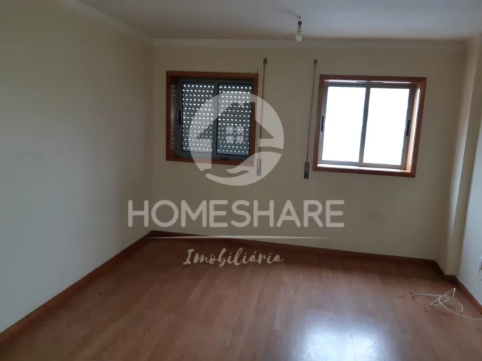 Apartamento T2 para Venda em Campo e Sobrado Foto 10