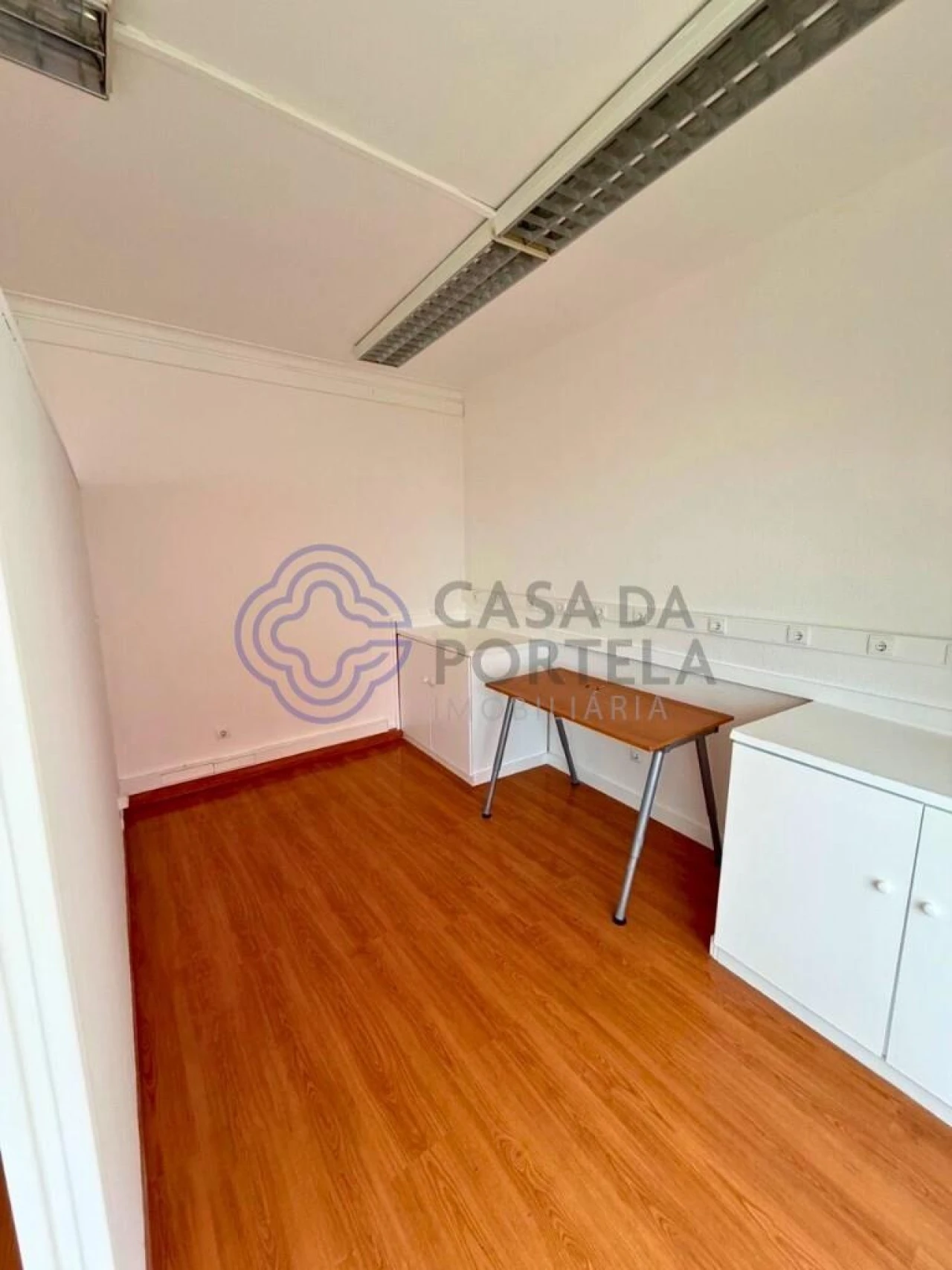 Loja para Arrendamento em São Vicente Foto 4