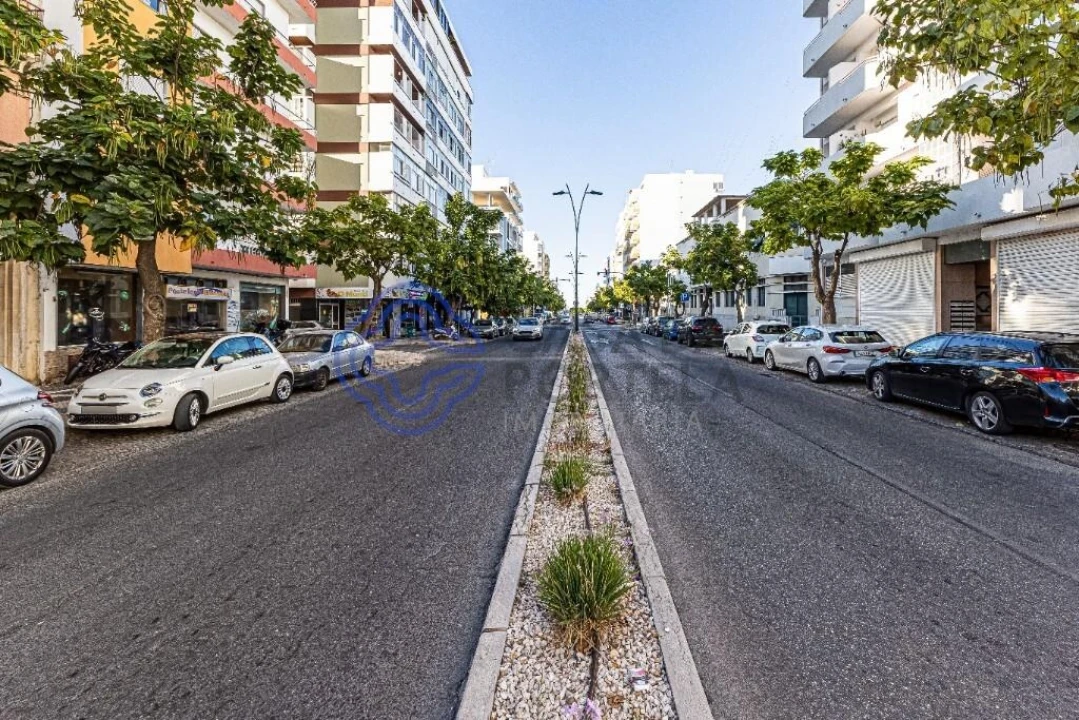 Apartamento T3 para Venda em Olhão Foto 30