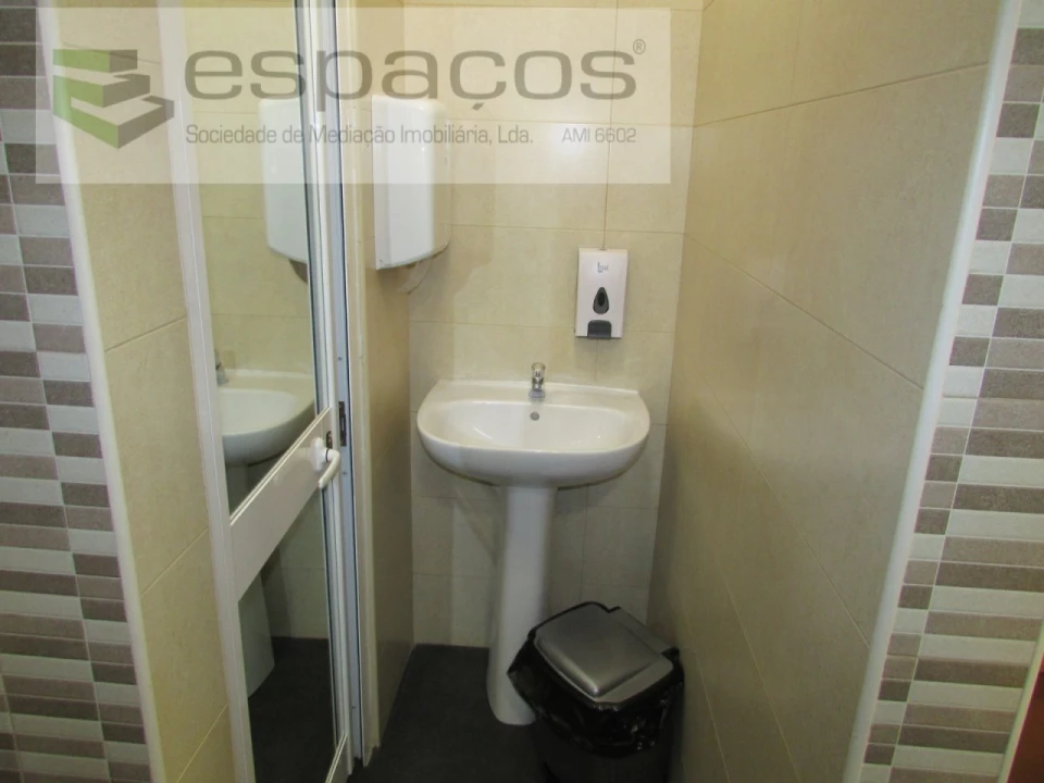 Negócio para Venda em Santa Iria de Azoia, São João da Talha e Bobadela Foto 4