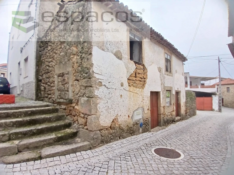 Moradia T2 para Venda em Tinalhas Foto 1