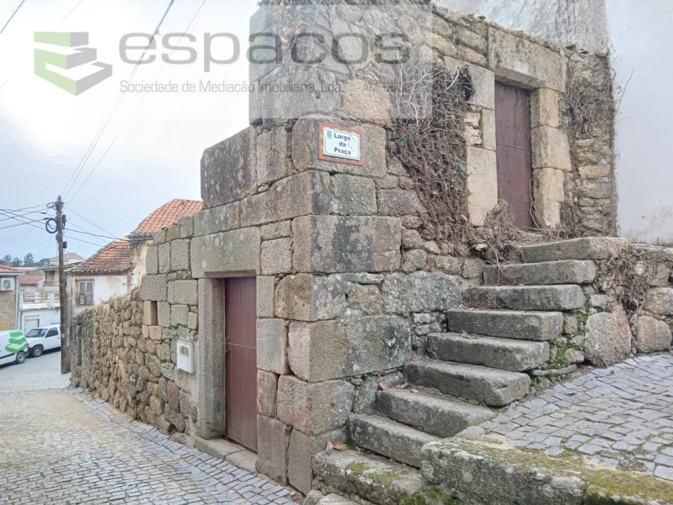 Moradia T2 para Venda em Tinalhas Foto 3