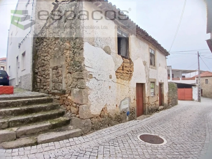 Moradia T2 para Venda em Tinalhas Foto 1