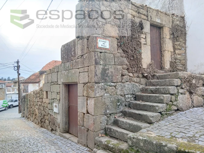 Moradia T2 para Venda em Tinalhas Foto 3