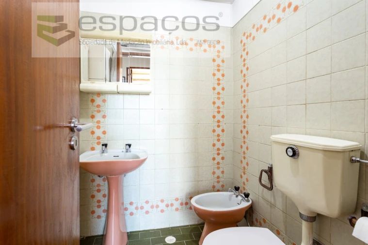 Apartamento T3 para Venda em Moscavide e Portela Foto 13