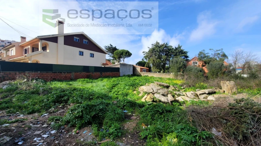 Terreno para Venda em Algueirão-Mem Martins Foto 1