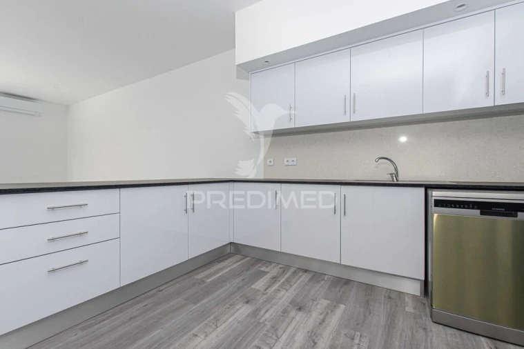 Apartamento T2 para Venda em Azambuja Foto 6