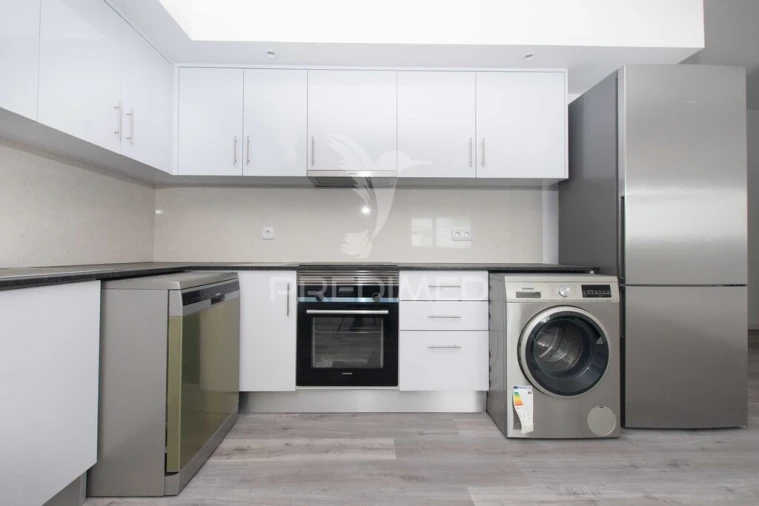 Apartamento T2 para Venda em Azambuja Foto 2