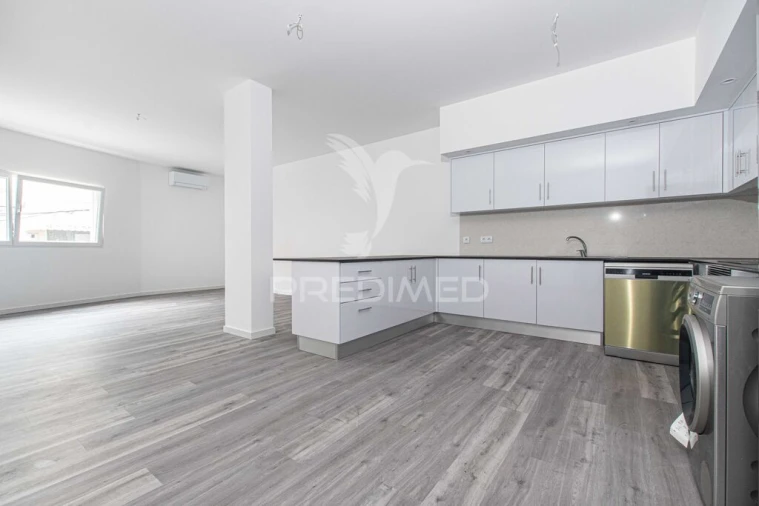 Apartamento T2 para Venda em Azambuja Foto 9