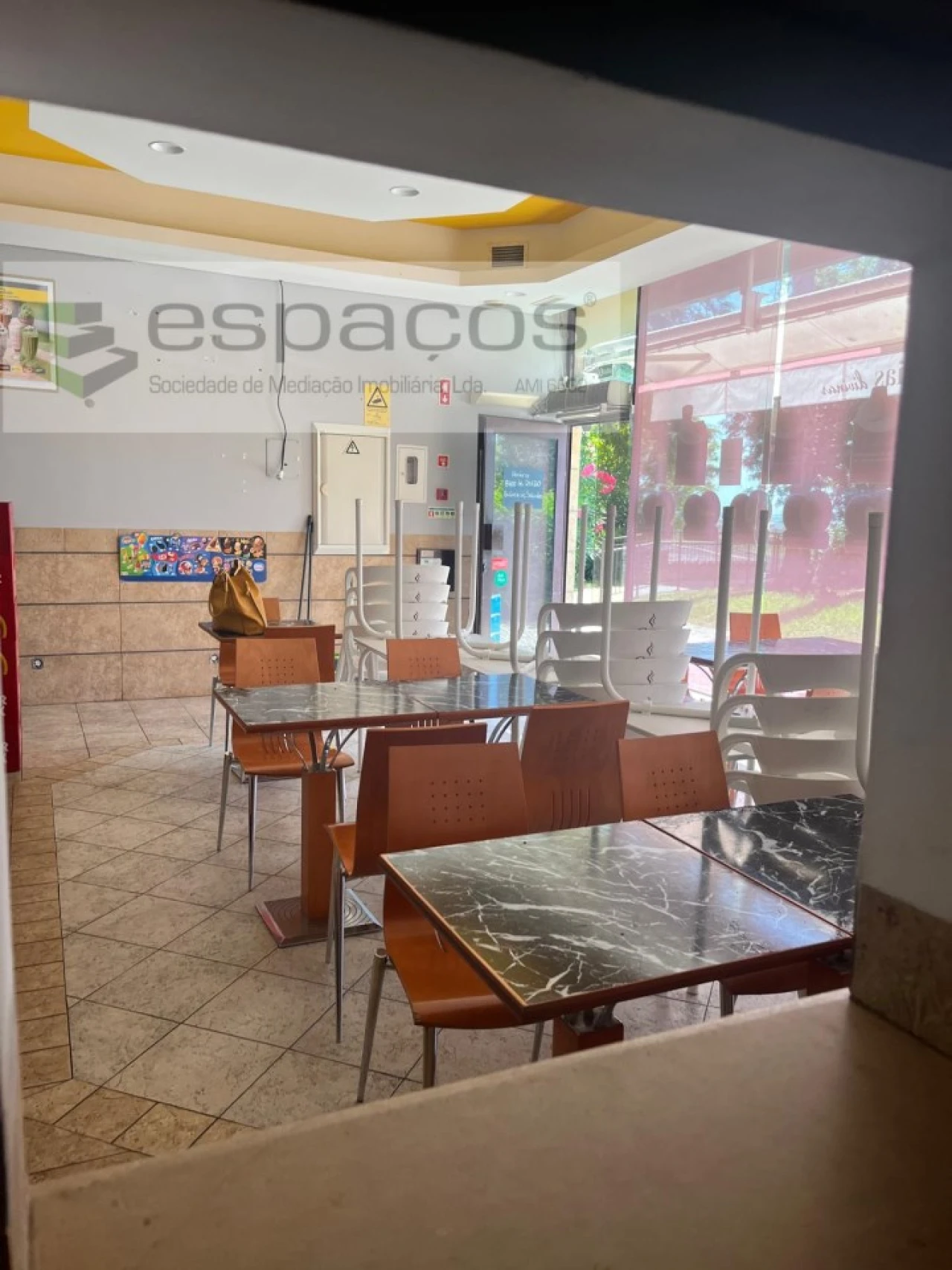 Loja para Venda em Póvoa de Santa Iria e Forte da Casa Foto 8