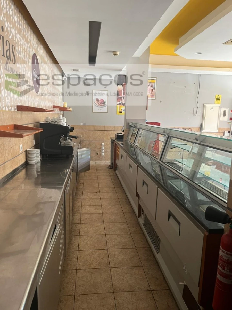 Loja para Venda em Póvoa de Santa Iria e Forte da Casa Foto 11