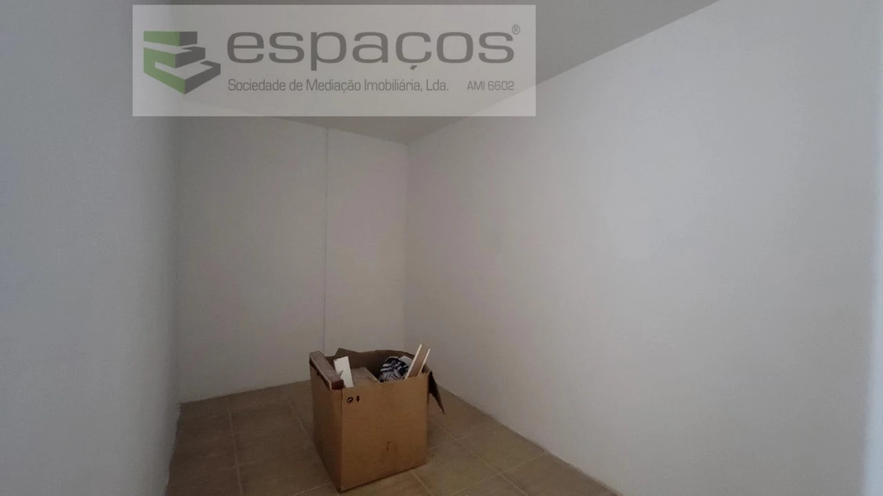 Loja para Arrendamento em Algueirão-Mem Martins Foto 8