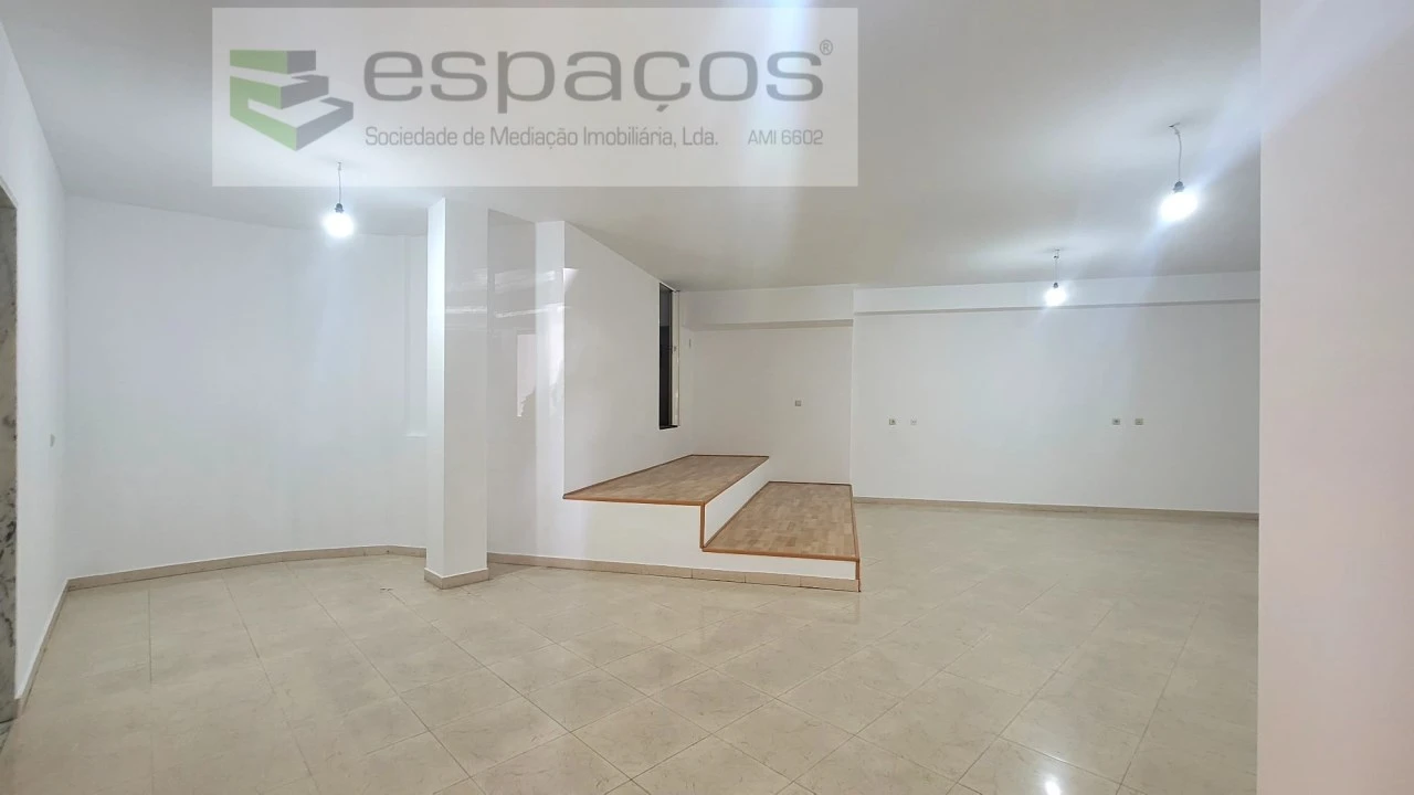 Loja para Arrendamento em Algueirão-Mem Martins Foto 13