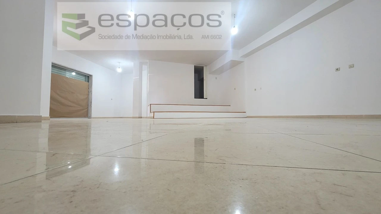 Loja para Arrendamento em Algueirão-Mem Martins Foto 14