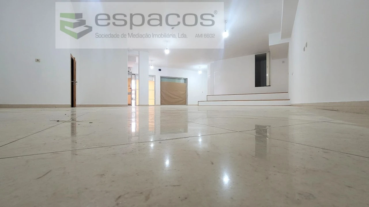 Loja para Arrendamento em Algueirão-Mem Martins Foto 15