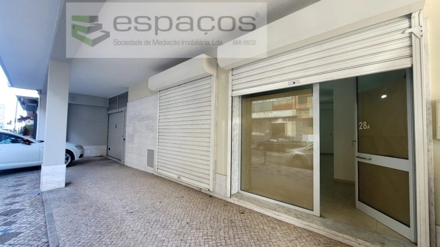 Loja para Arrendamento em Algueirão-Mem Martins