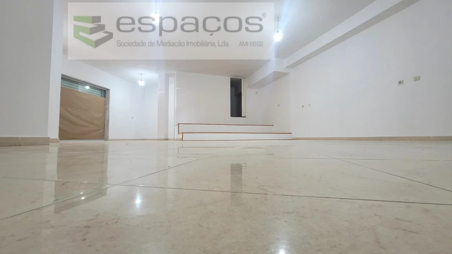 Loja para Arrendamento em Algueirão-Mem Martins Foto 14