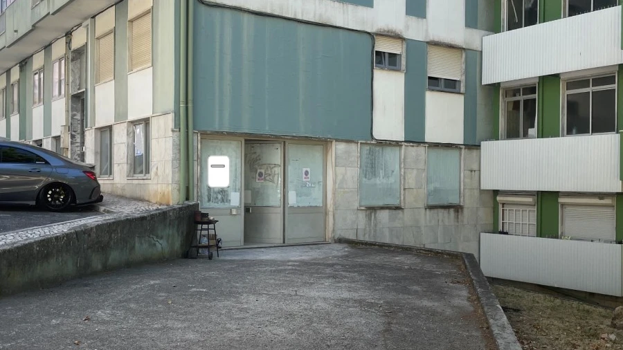 Armazém para Venda em Agualva e Mira-Sintra