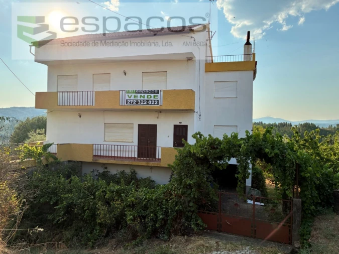 Moradia T5 para Venda em Lavacolhos Foto 1