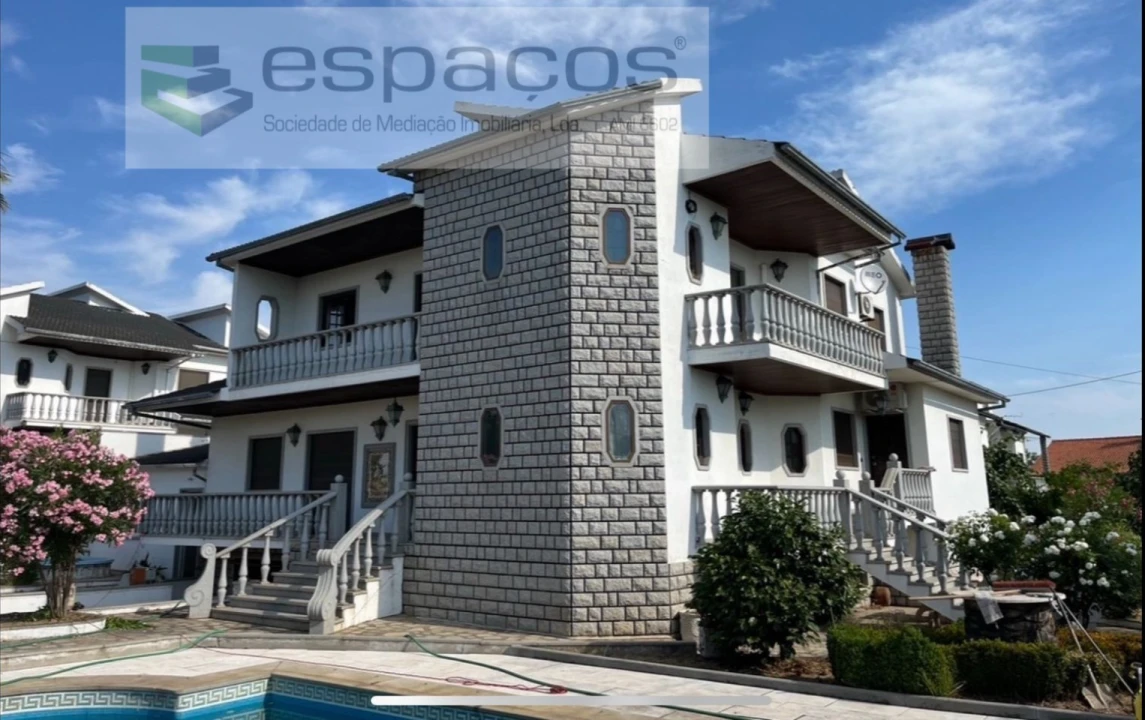 Moradia T4 para Venda em Fundão, Valverde, Donas, A. Joanes, A. Nova Cabo Foto 1