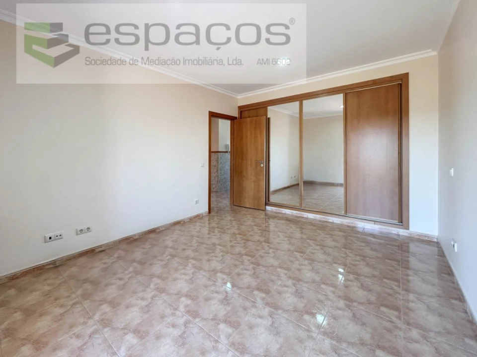 Moradia T4 para Venda em Castelo Branco Foto 8