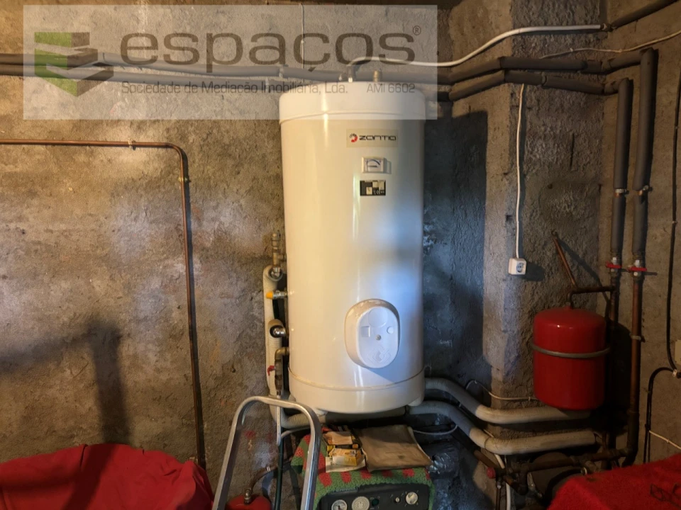 Moradia T4 para Venda em Lavacolhos Foto 28