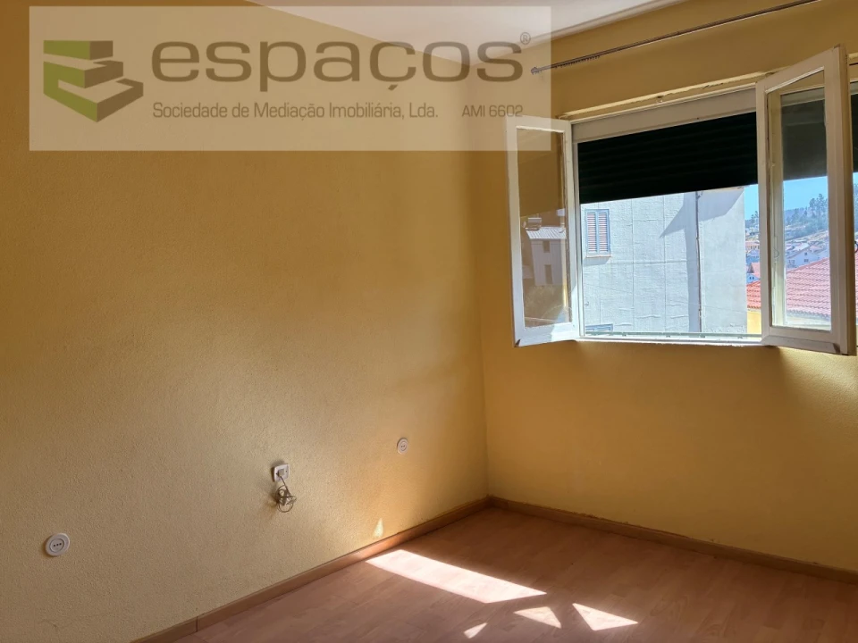 Moradia T4 para Venda em Silvares Foto 23