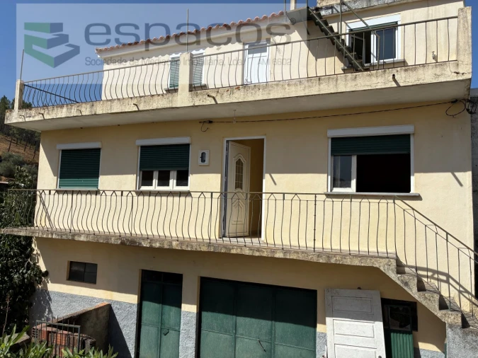 Moradia T4 para Venda em Silvares Foto 2