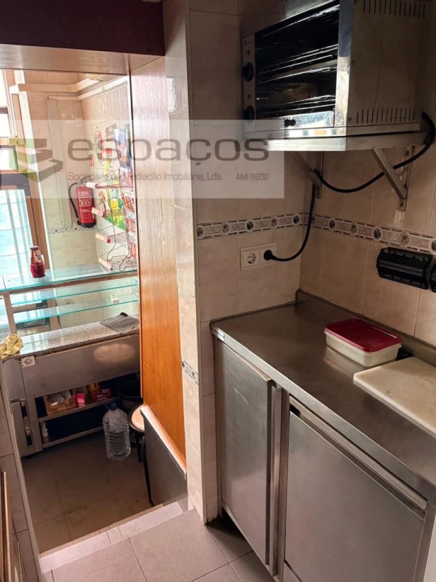 Loja para Cedência de Quotas em Moscavide e Portela Foto 11