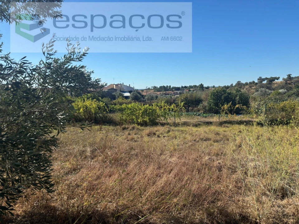 Moradia T3 para Venda em Salgueiro do Campo Foto 4