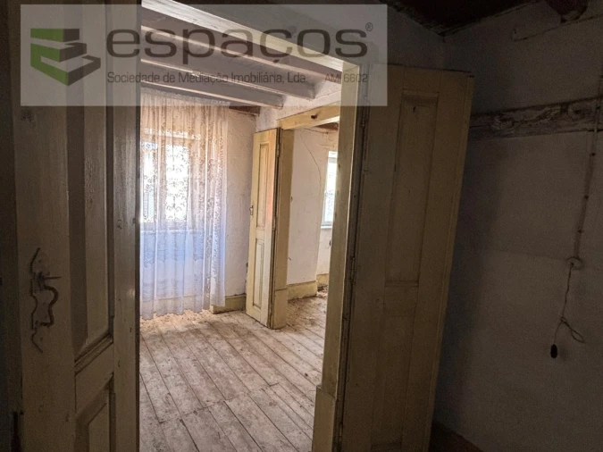 Moradia T2 para Venda em Benquerenças Foto 5