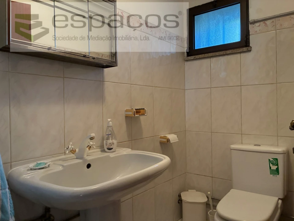 Moradia T3 para Venda em Telhado Foto 11