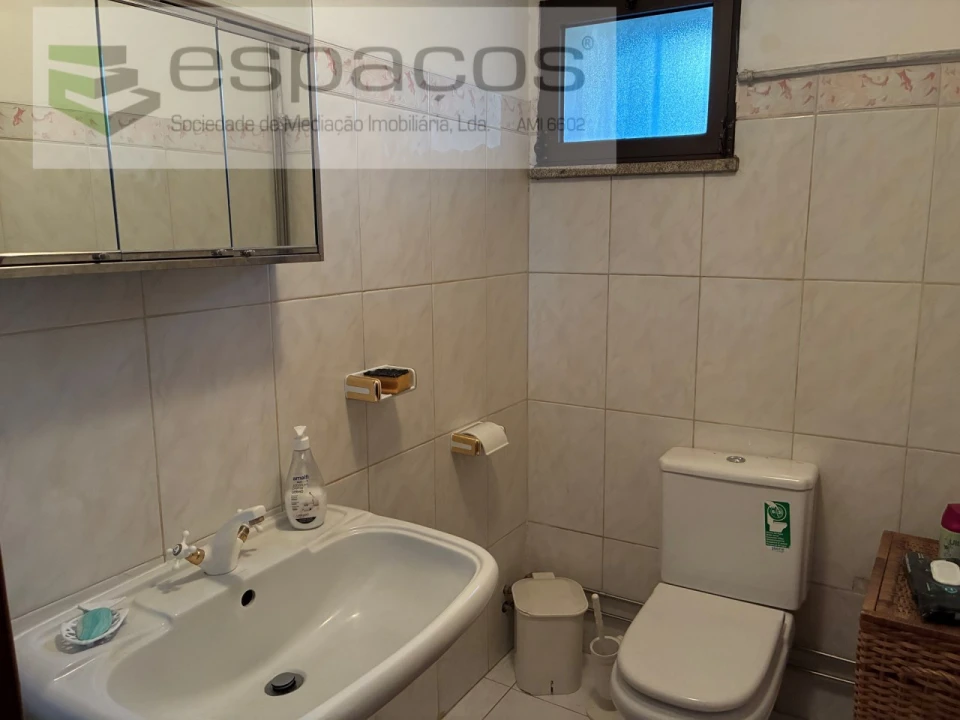 Moradia T3 para Venda em Telhado Foto 12