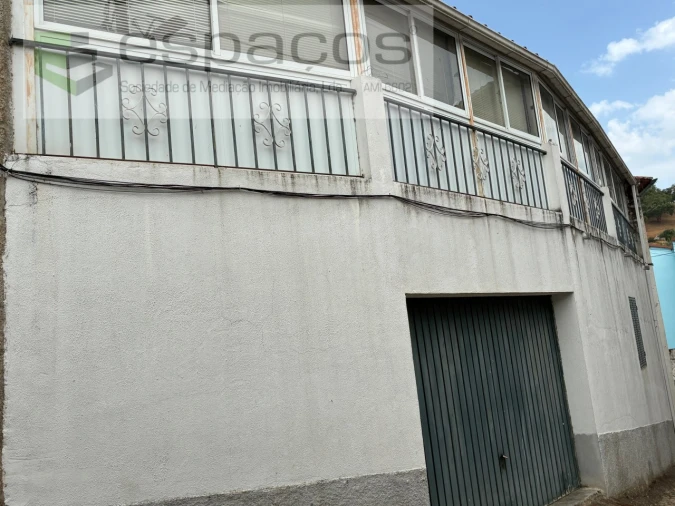 Moradia T3 para Venda em Telhado Foto 3