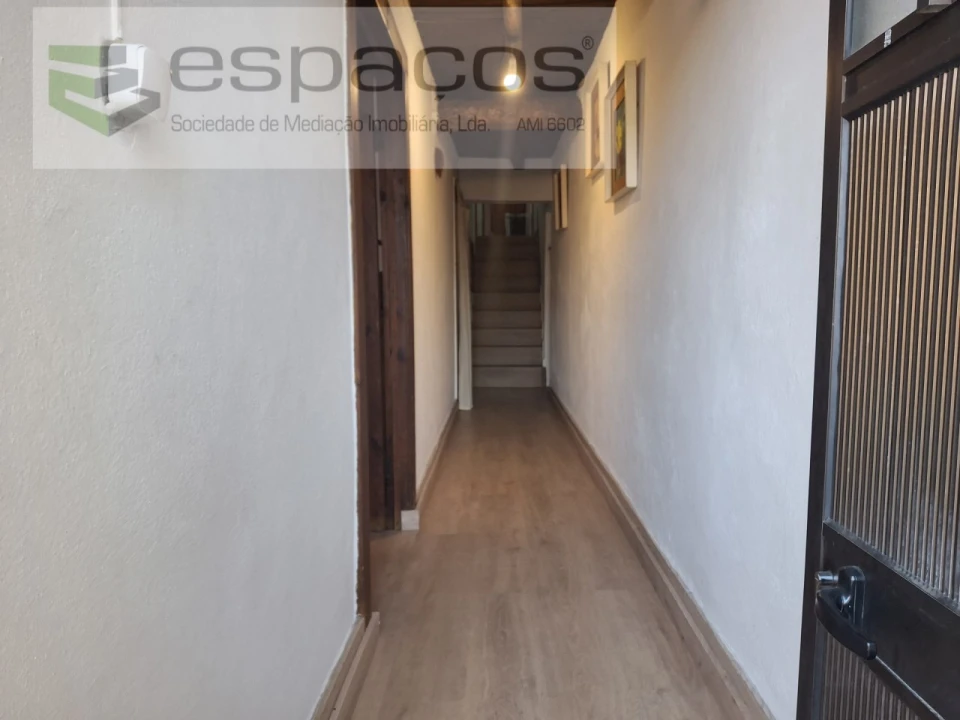 Moradia T2 para Venda em Telhado Foto 3