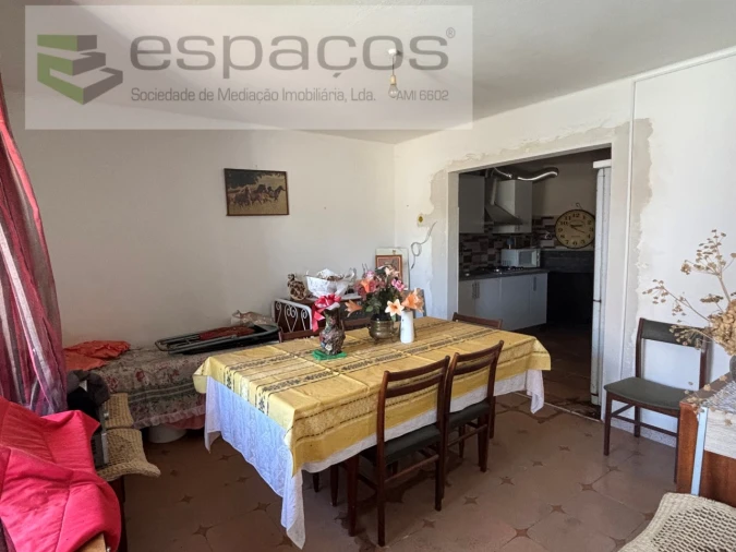 Moradia T3 para Venda em Escalos de Baixo e Mata Foto 3