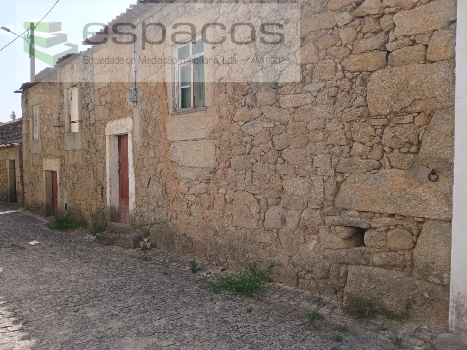 Moradia para Venda em Póvoa de Rio de Moinhos e Cafede Foto 1