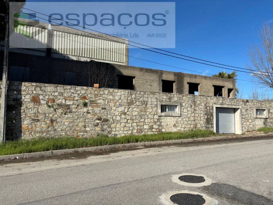 Armazém para Venda em Alcains Foto 1