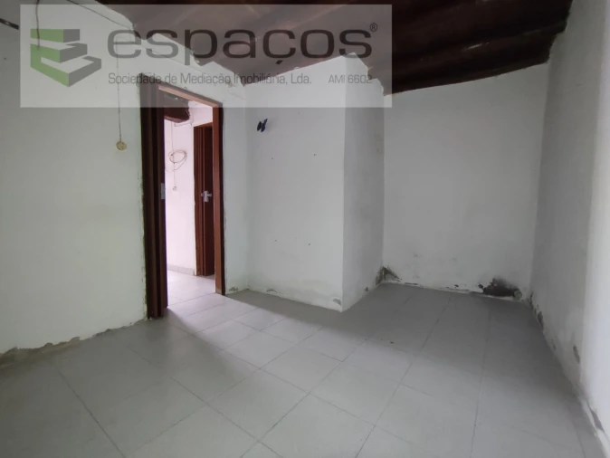 Moradia T2 para Venda em Ladoeiro Foto 3