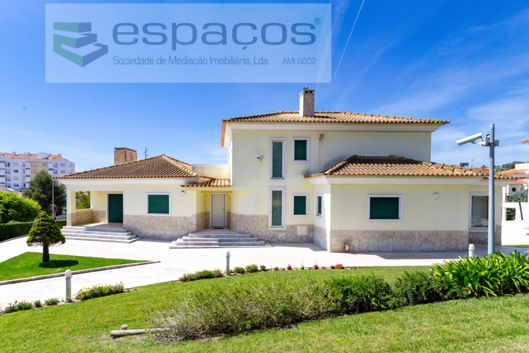 Moradia T4 para Venda em Póvoa de Santa Iria e Forte da Casa Foto 11