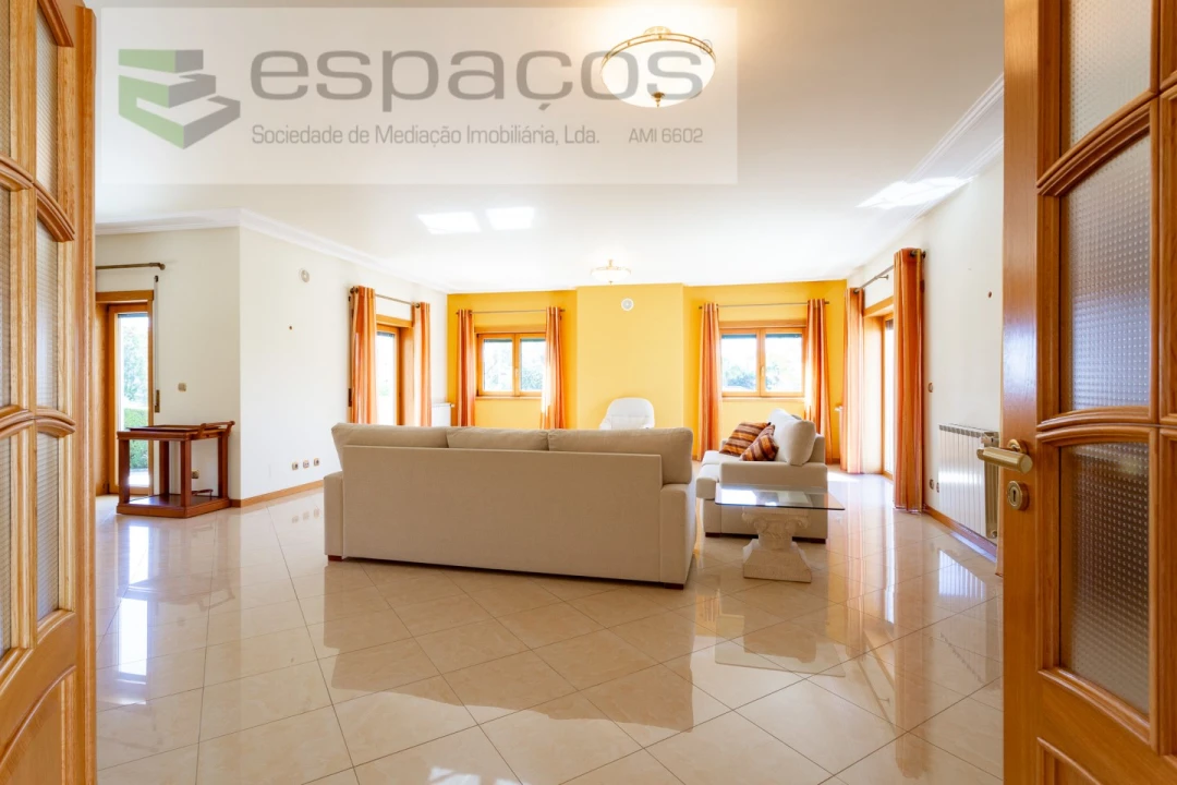 Moradia T4 para Venda em Póvoa de Santa Iria e Forte da Casa Foto 21