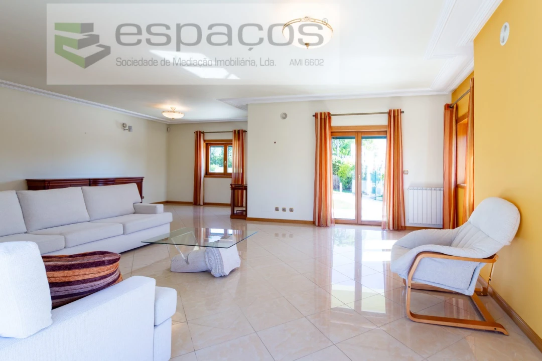 Moradia T4 para Venda em Póvoa de Santa Iria e Forte da Casa Foto 24