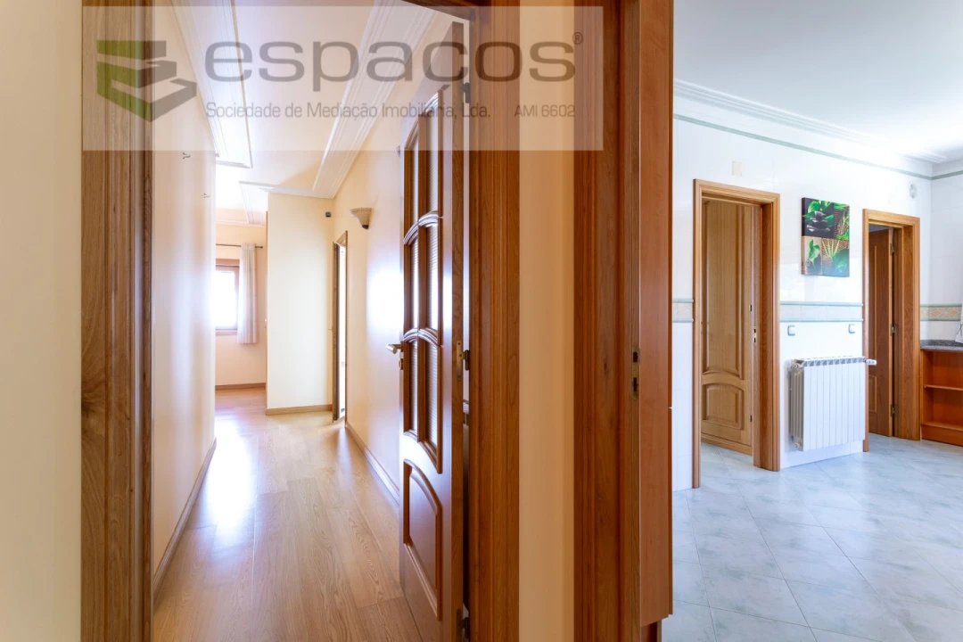 Moradia T4 para Venda em Póvoa de Santa Iria e Forte da Casa Foto 29