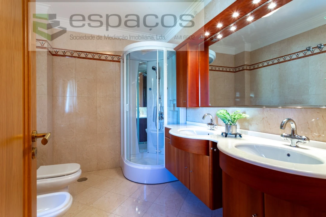 Moradia T4 para Venda em Póvoa de Santa Iria e Forte da Casa Foto 39