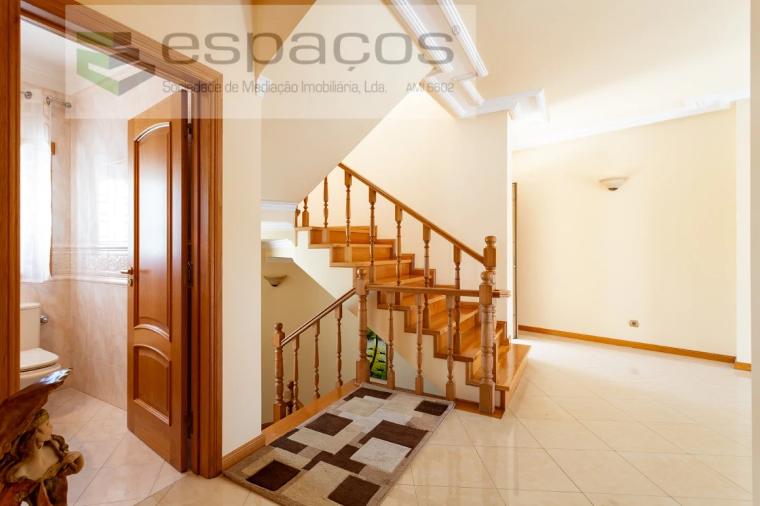 Moradia T4 para Venda em Póvoa de Santa Iria e Forte da Casa Foto 28