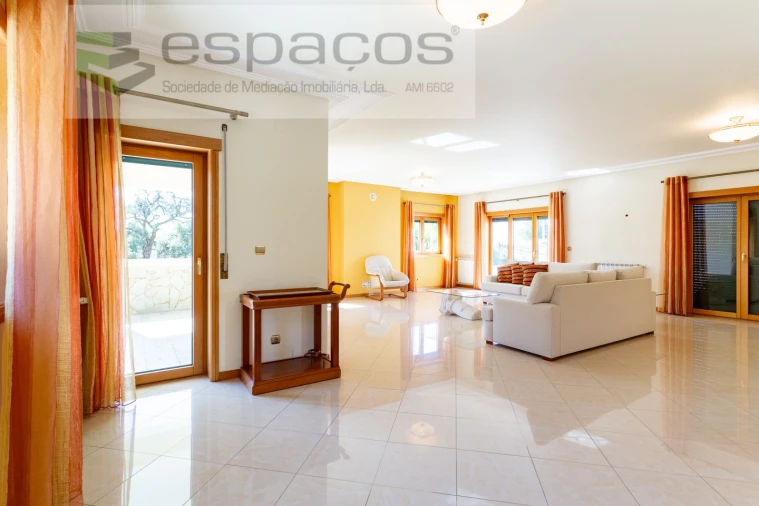 Moradia T4 para Venda em Póvoa de Santa Iria e Forte da Casa Foto 25