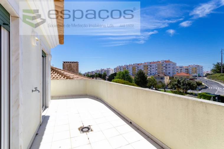 Moradia T4 para Venda em Póvoa de Santa Iria e Forte da Casa Foto 73