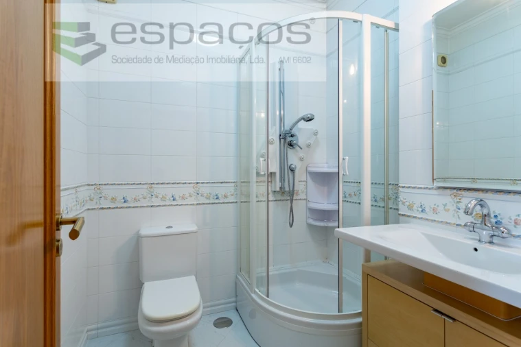 Moradia T4 para Venda em Póvoa de Santa Iria e Forte da Casa Foto 82